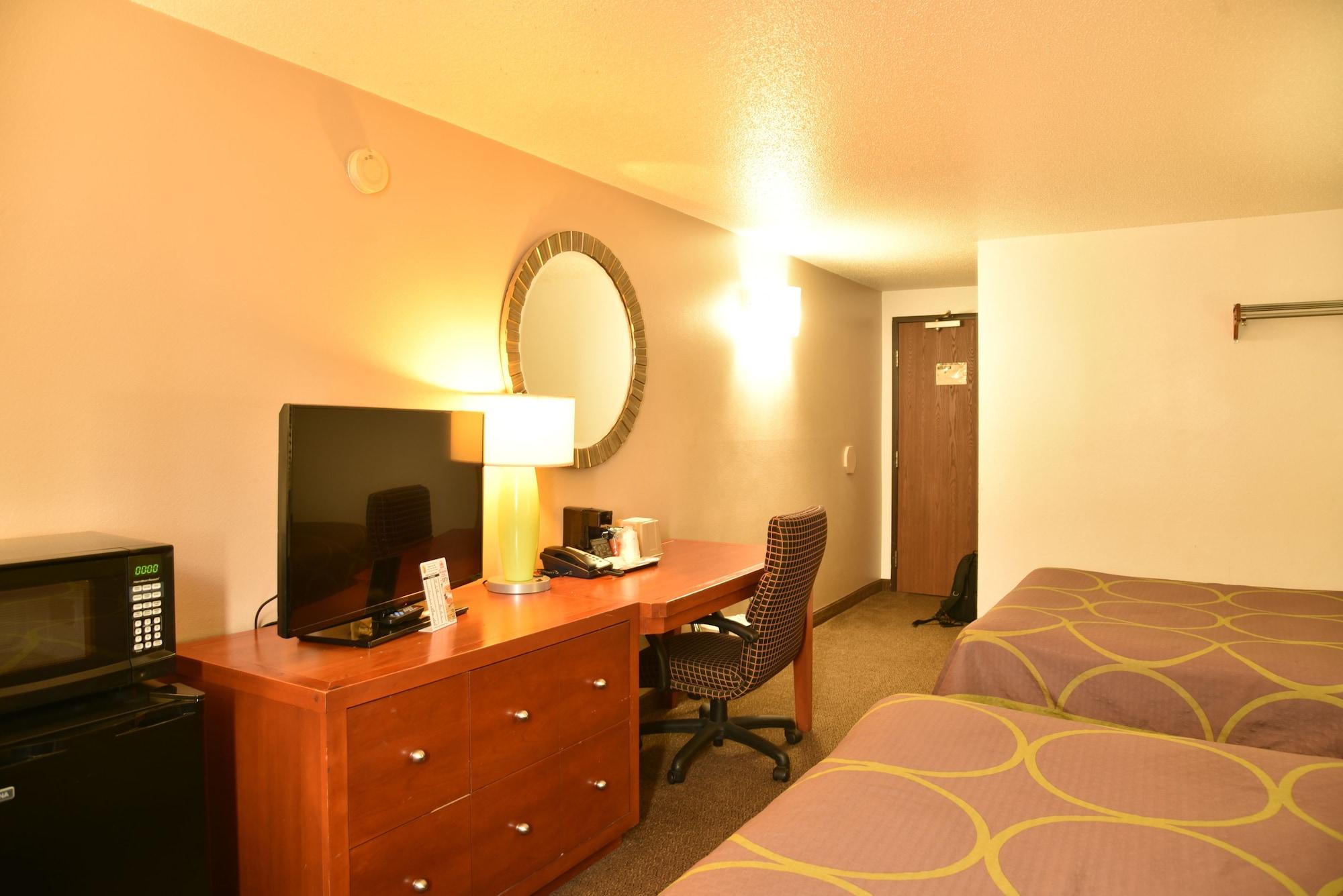 Super 8 By Wyndham Rapid City Rushmore Rd Экстерьер фото